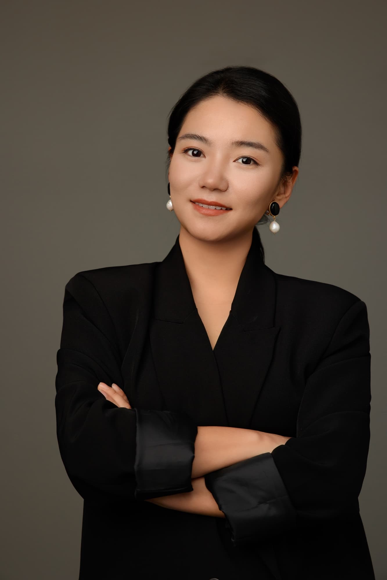 Attorney Jinwen Liu, immigration attorney at Yingzhong Law Offices
